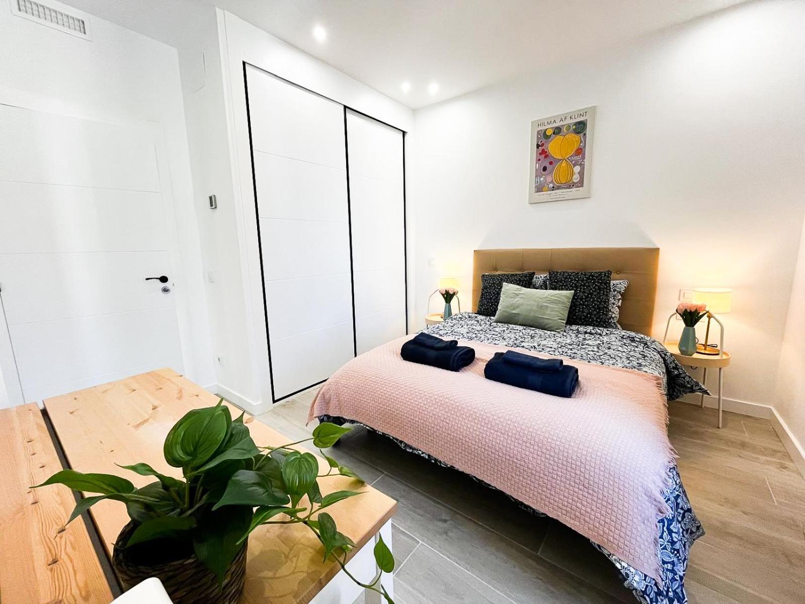 Madrid Private Rooms - Ferrer Exterior photo